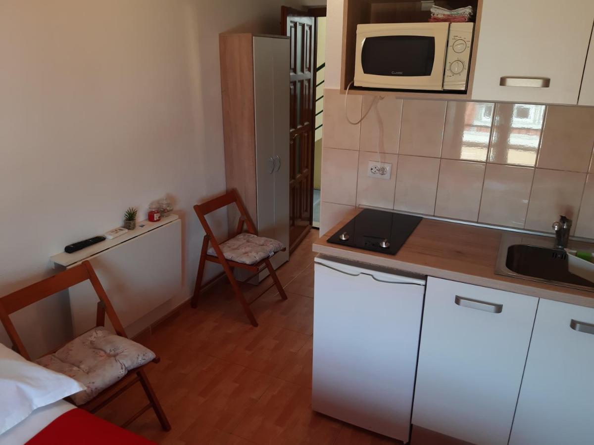 Apartments Knezic Igrane Luaran gambar